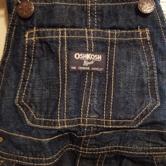 Boys shorts Overalls - Picture 2 of 3